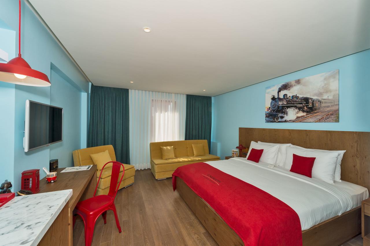 Taksim Istanbul Nis Hotel - Istiklal Street Екстериор снимка