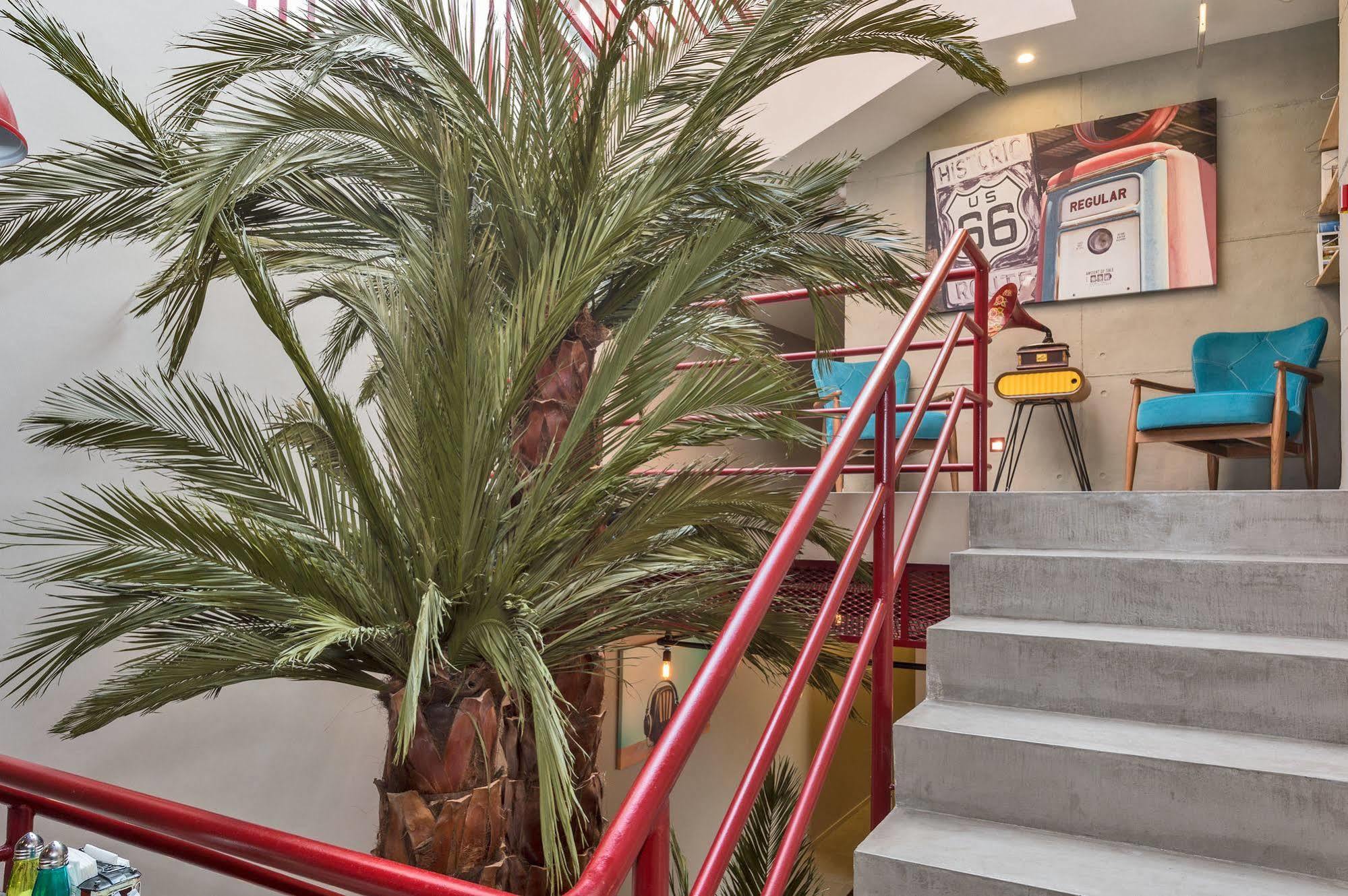 Taksim Istanbul Nis Hotel - Istiklal Street Екстериор снимка