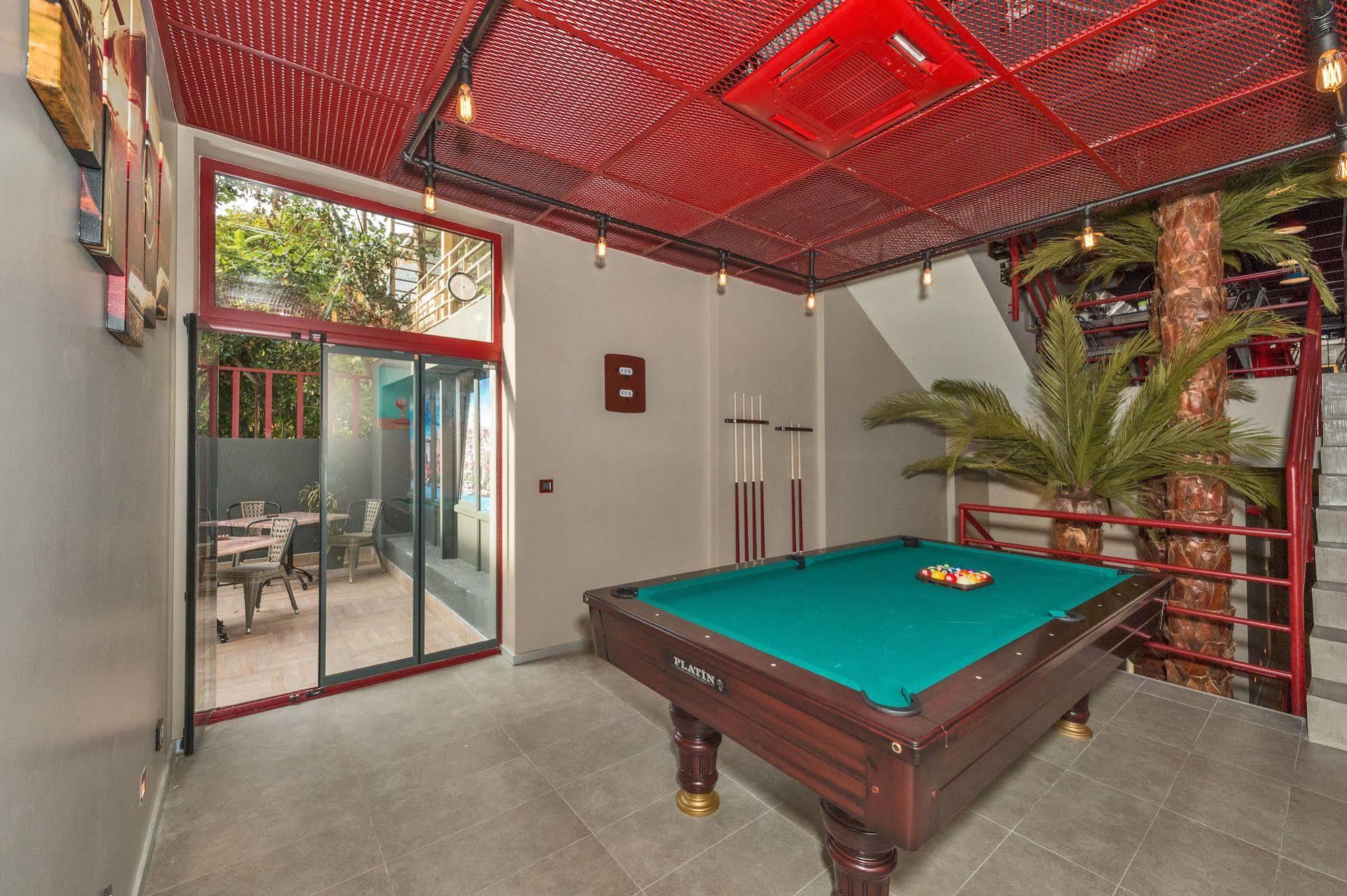Taksim Istanbul Nis Hotel - Istiklal Street Екстериор снимка